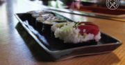 Krystyna Czubówna radzi, jak jeść sushi. Zobacz, jak uniknąć błędów