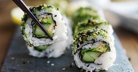 Jak zrobić sushi? Instrukcja krok po kroku