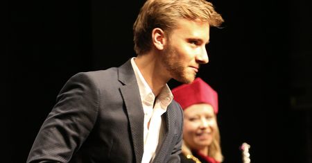 Aktorskie studia to dla Musiała punkt honoru. Jak sobie radzi na uczelni?