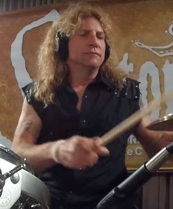 Steven Adler z Guns N' Roses w szpitalu, dźgnął się nożem. Okoliczności niejasne