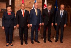 Jedno zdjęcie, a mówi tak wiele. Szydło i Tusk nie mogli stanąć dalej od siebie