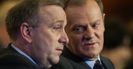 Grzegorz Schetyna: Tusk nie będzie rycerzem na białym koniu