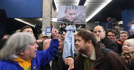 Donald Tusk już w prokuraturze w Warszawie