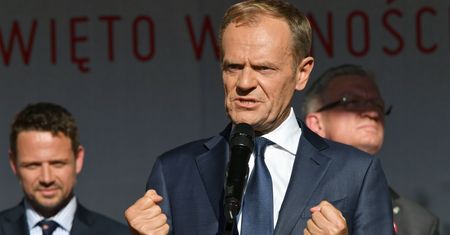TYLKO w WP. Jak "ugryźć" PiS w wyborach? Tylko jedna opcja daje opozycji niewielką szansę (Badanie)