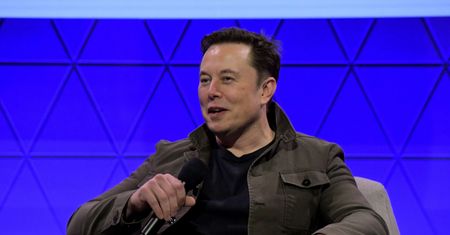 Elon Musk dołączył do walki z koronawirusem. Przekazał do szpitala 1000 respiratorów