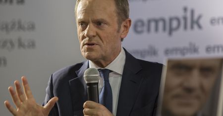 Donald Tusk znów zaskoczył. Jego słowa wywołały burzę: "Nie polexit, tylko wypierpol"