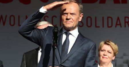 Przesłuchanie Tuska. Sasin ostro komentuje