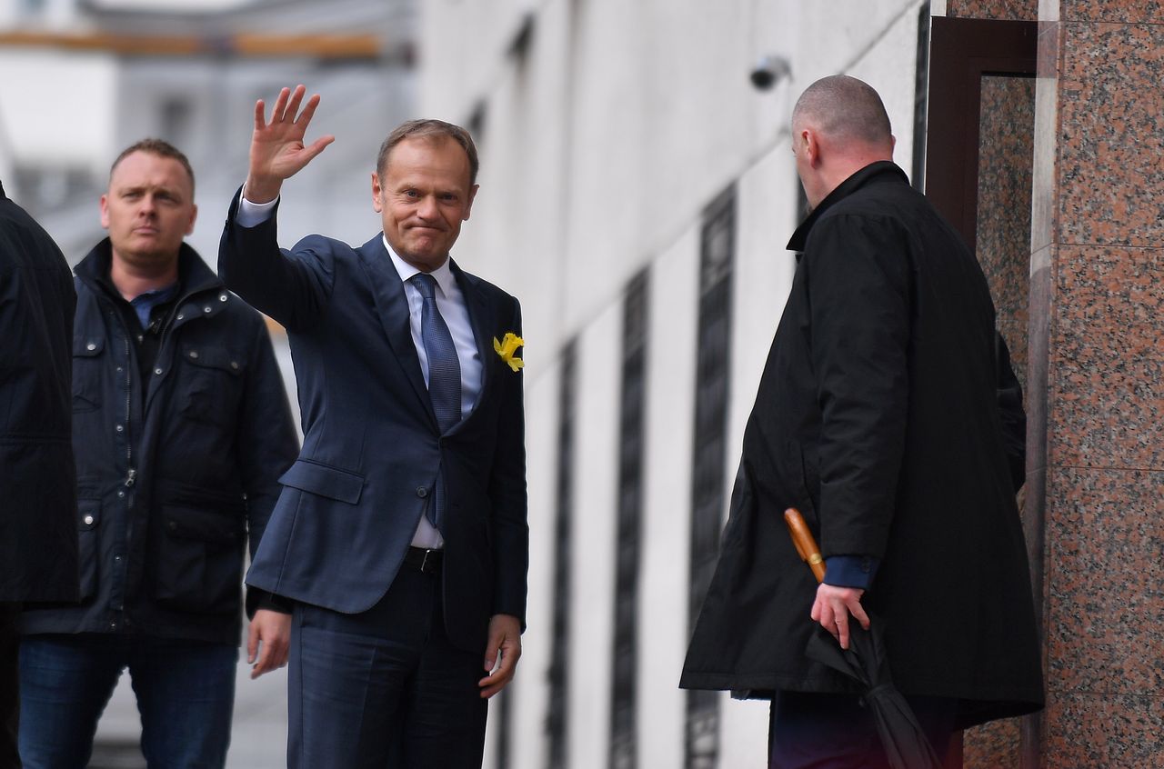 Tak Donald Tusk zareagował na powitanie w Warszawie. Nie szczędził też mocnych słów