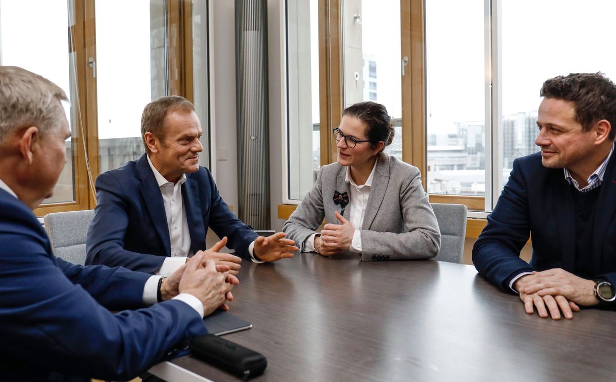 Donald Tusk spotkał się z Aleksandrą Dulkiewicz i Rafałem Trzaskowskim. "Jak zwykle ciekawa rozmowa"