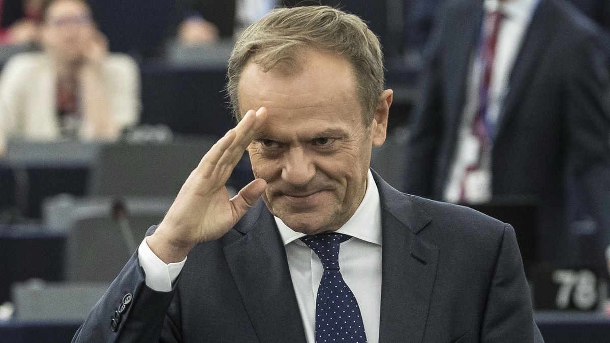 Brytyjski internet pokochał Donalda Tuska. 