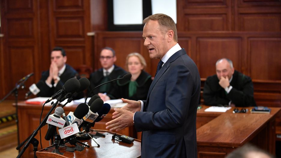Przewodniczący Rady Europejskiej Donald Tusk zeznawał w poniedziałek w warszawskim sądzie