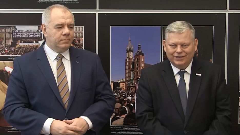 Politycy PiS proszą o kolejne wpłaty