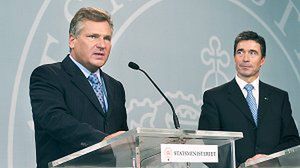 Prezydent Aleksander Kwaśniewski i premier Danii Fogh Rasmussen