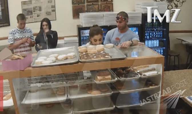 Ariana Grande oblizuje pączki w sklepie i nienawidzi Ameryki VIDEO YouTube