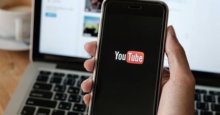 YouTube z przydatną opcją znaną z przeglądarek