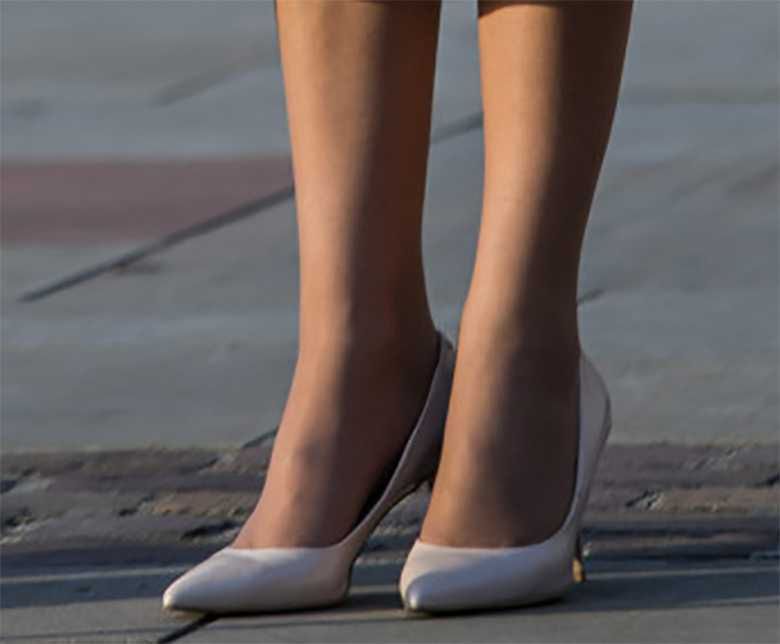Agata Duda - buty, wręczenie sztandaru wojskowego, Wawel 2019