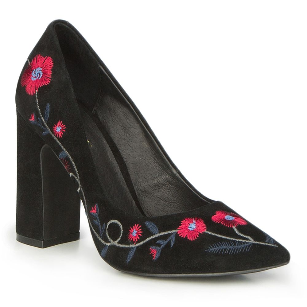 https://www.wittchen.com/buty-damskie,p7125449