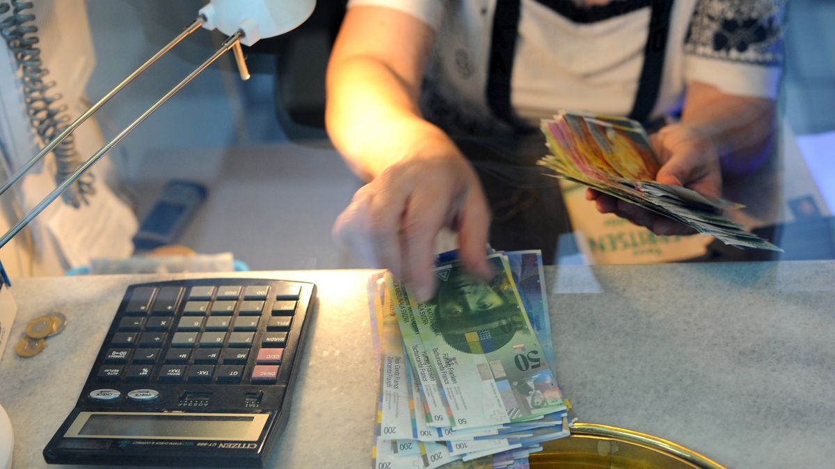 Kursy walut. Co ze złotym?