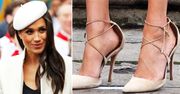 Meghan specjalnie nosi za duże szpilki. Jej stylistka to geniusz!