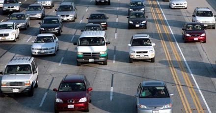 Rośnie sprzedaż nowych samochodów osobowych