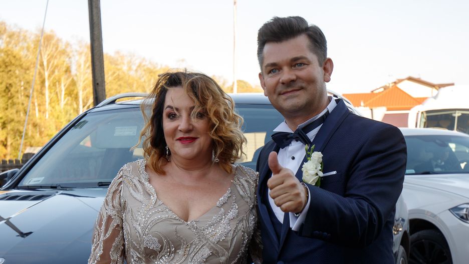 Danuta i Zenon Martyniukowie podczas ślubu swojego syna