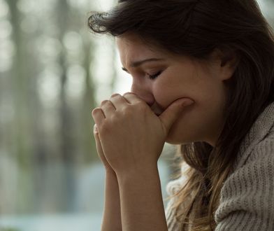 Kobiety po poronieniach skarżą się na procedury. Potrzebny kurier i kilkaset złotych