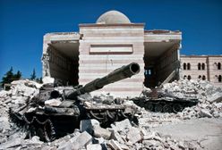 Syria: siły wspierane przez USA przejęły kontrolę nad lotniskiem Al-Tabaka