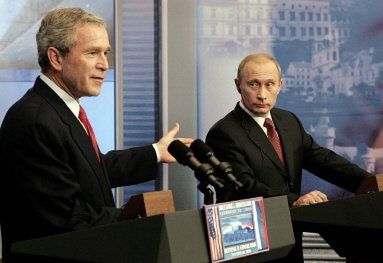 Bush i Putin wyciszyli rozbieżności, podkreślili zgodę