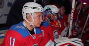 Władimir Putin grał w hokeja. Zaliczył mocny upadek
