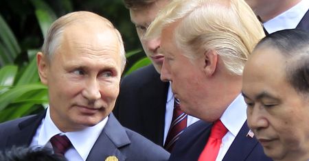 Donald Trump w coraz głębszych tarapatach. "Zmowa z Rosjanami to nie przestępstwo"
