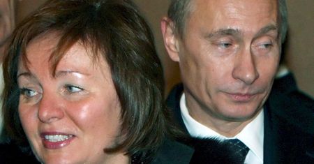 Luksusowa willa, młodszy mąż to nowe życie eks Putina