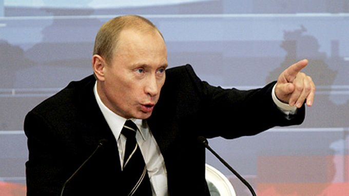 Prezydent Rosji Władimir Putin składając życzenia noworoczne prezydentowi USA Donaldowi Trumpowi wezwał go do "pragmatycznej współpracy" i "konstruktywnego dialogu".