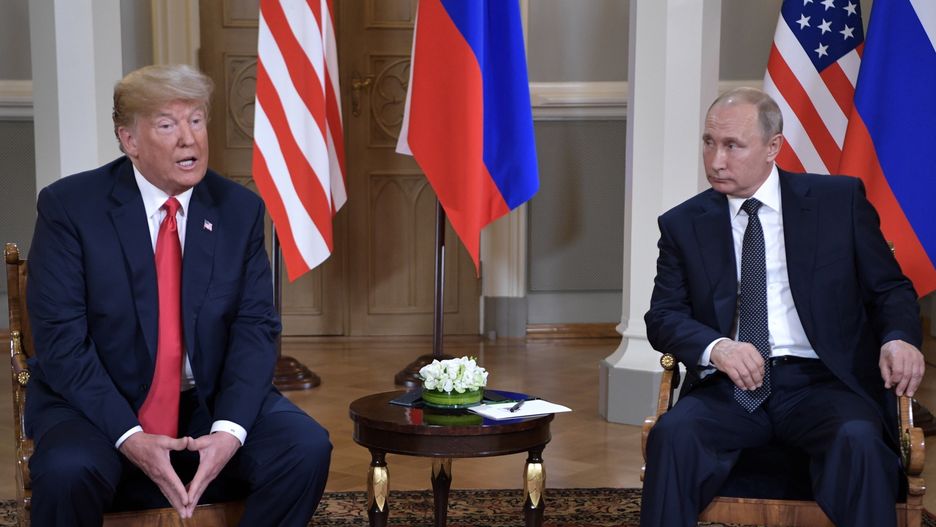 Donald Trump i Władimir Putin podczas szczytu w Helsinkach