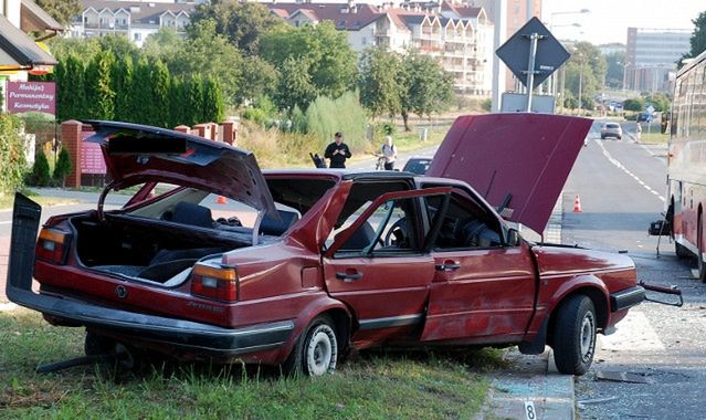 Wypadki 2013: Polacy masowo giną na drogach