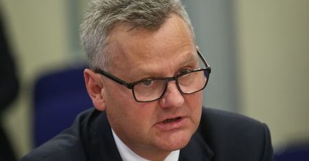 Tak się załatwia pracę w partii