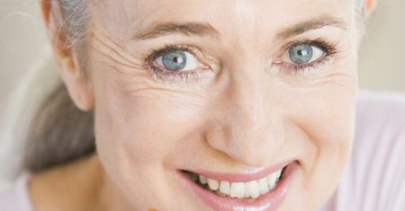 Badanie: na objawy menopauzy Polki stosują głównie suplementy diety