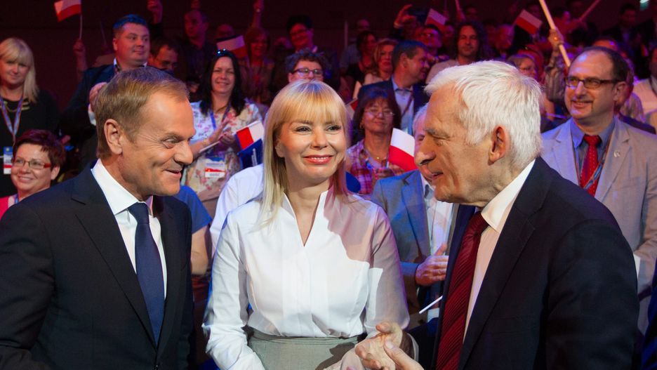 Donald Tusk na emeryturze dostanie 80 tys. zł miesięcznie, a Jerzy Buzek może liczyć nawet na 18 tys. zł