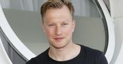 Kuba Wesołowski w towarzystwie pięknych, roznegliżowanych kobiet w Międzyzdrojach!