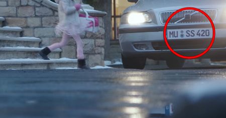Niemieckia sieć sklepów pod ostrzałem. Neonazistowska symbolika w reklamie