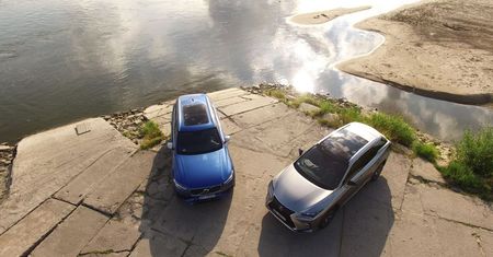 Lexus RX 450h vs. Volvo XC90 Hybrid