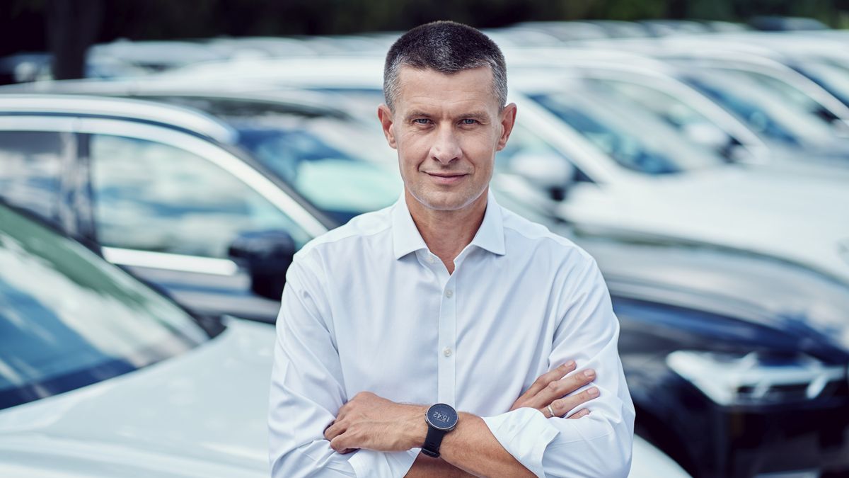 Na awans polskiego prezesa miały wpływ osiągane przez niego wyniki.