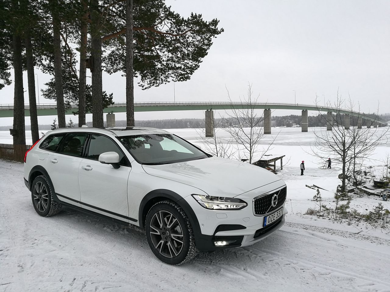 Volvo V90 Cross Country