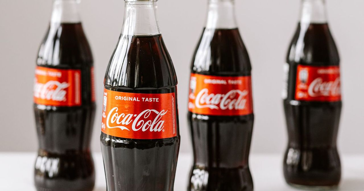 Producent Coca-Coli przekazał niepokojącą informację. Fani napoju będą załamani