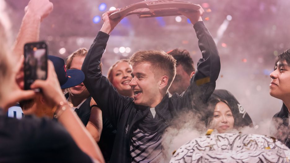 OG zwyciężyło w turnieju The International 2019 zgarniając 15 mln dolarów.