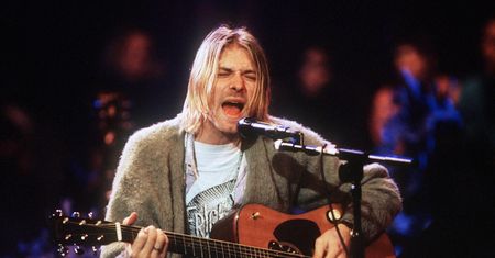 Nirvana. Sweter Kurta Cobaina sprzedany za gigantyczną sumę