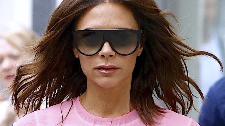 Victoria Beckham bez stanika