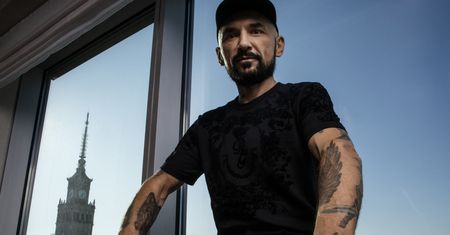 Patryk Vega: "Pseudokibice w Polsce to quasi-sekta"