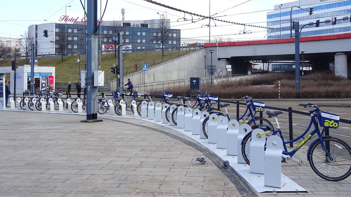 Rowery Wavelo znikają z Krakowa, Warszawa dopłaca do swoich ponad 11 mln zł rocznie. 