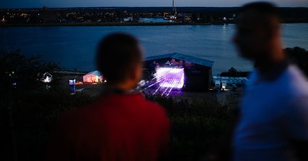 Płock budzi się na Audioriver. Jedni się bawią, a drudzy nie śpią