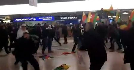 Bijatyka z udziałem 200 osób na lotnisku w Hanowerze. Policja użyła gazu łzawiącego